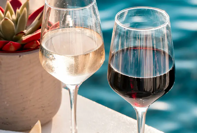 Boat Tour a Taormina con Degustazione di Vini e Specialità Siciliane
