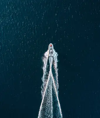Barca a vela nel Mediterraneo