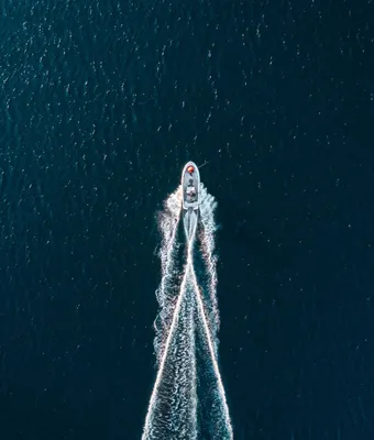 Barca a vela nel Mediterraneo
