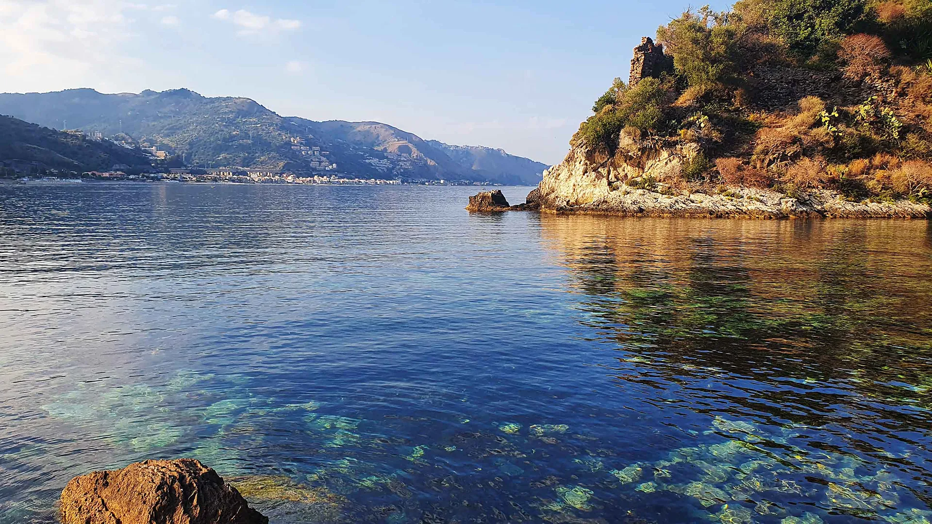 Private boat tour with aperitif along the Taormina coast